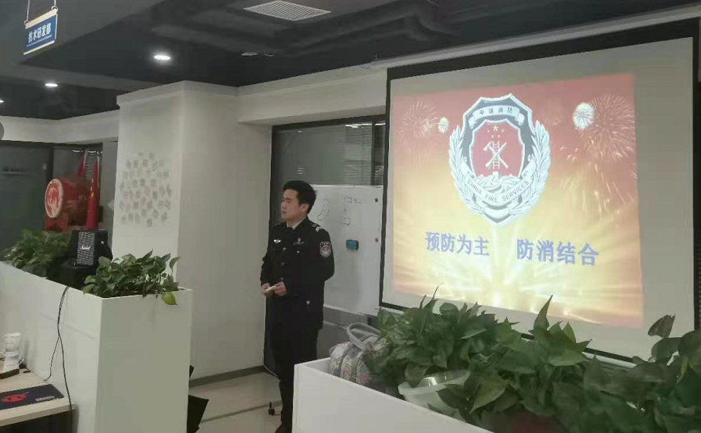 德瑪隆參加消防安全系列培訓活動